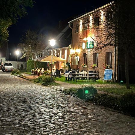 Pension & Gasthof Storchennest Gross Quassow Dış mekan fotoğraf